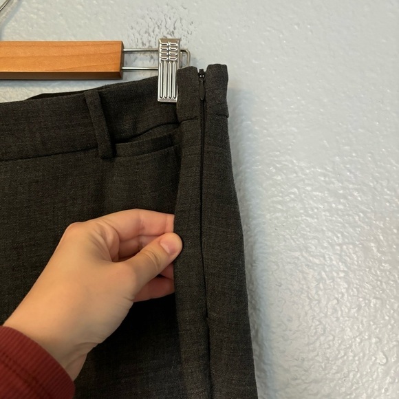 Talbots Women’s Chatham Grey Wool Tapered Cropped Trouser - Picture 6 of 11